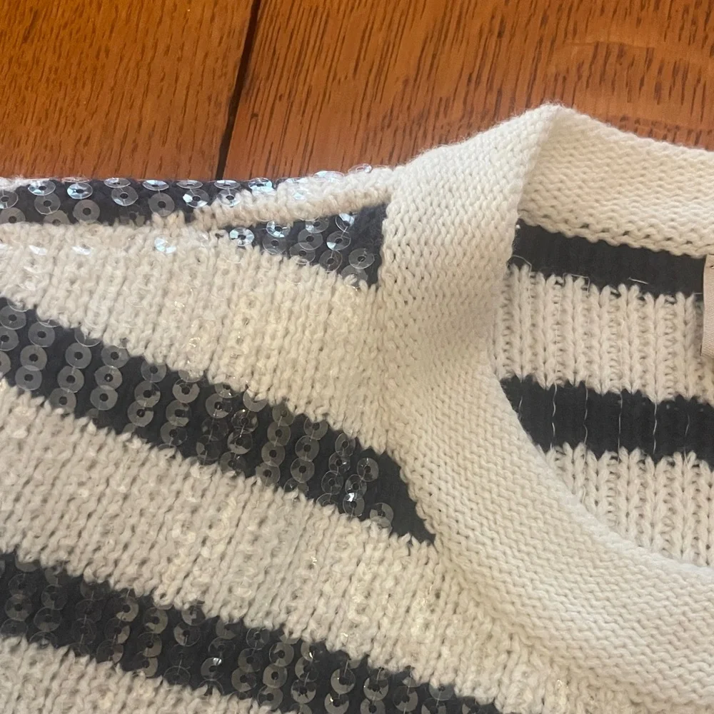 Martha Stewart White and Navy Striped Cardigan - Picture 3 of 6